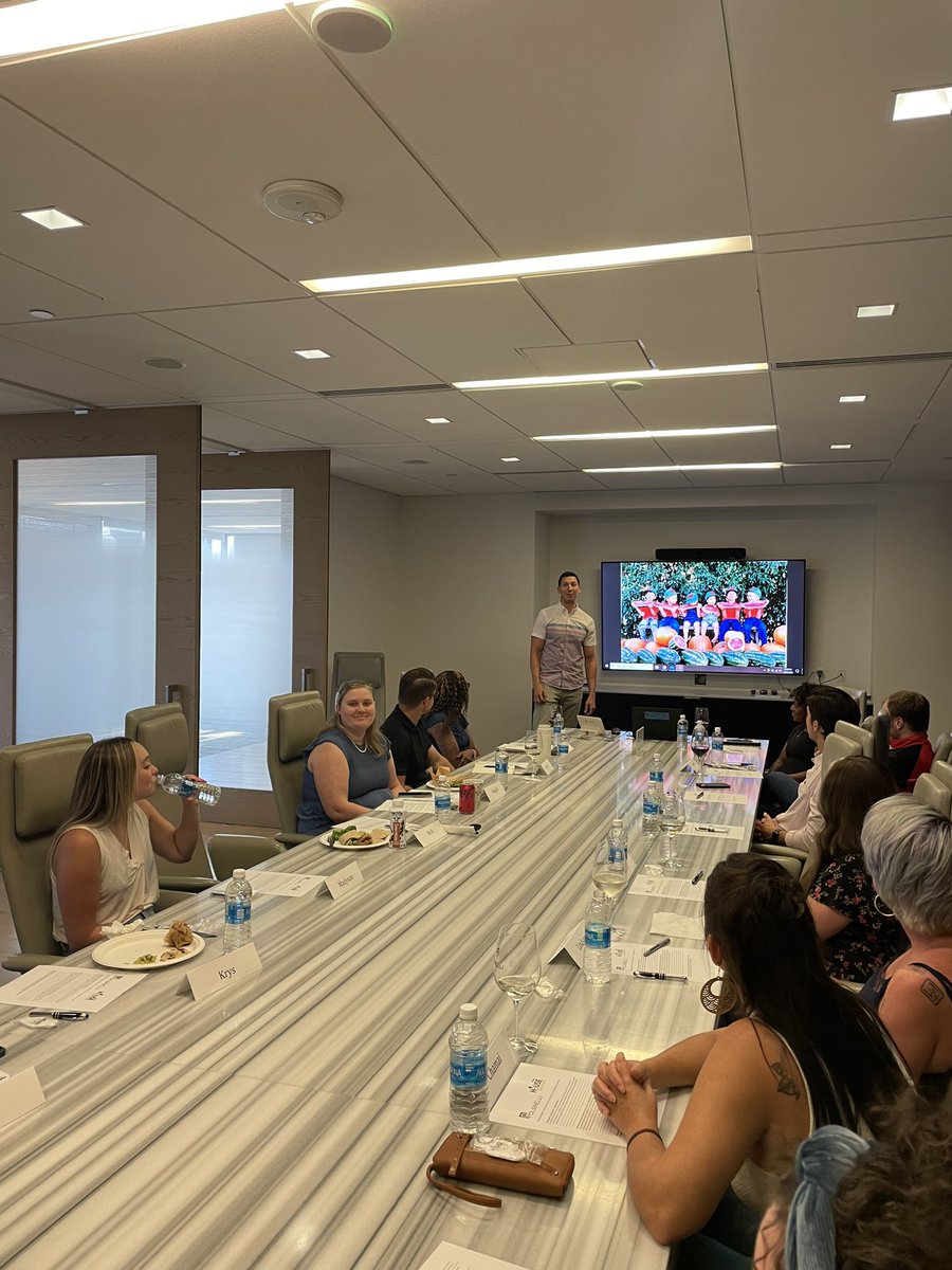 Our keynote speaker tonight is Nick Gardner, COO at <a href="/RisasDental/">Risas Dental & Braces</a> as well as a local Phoenix entrepreneur and investor  #hofgaz #yesphx