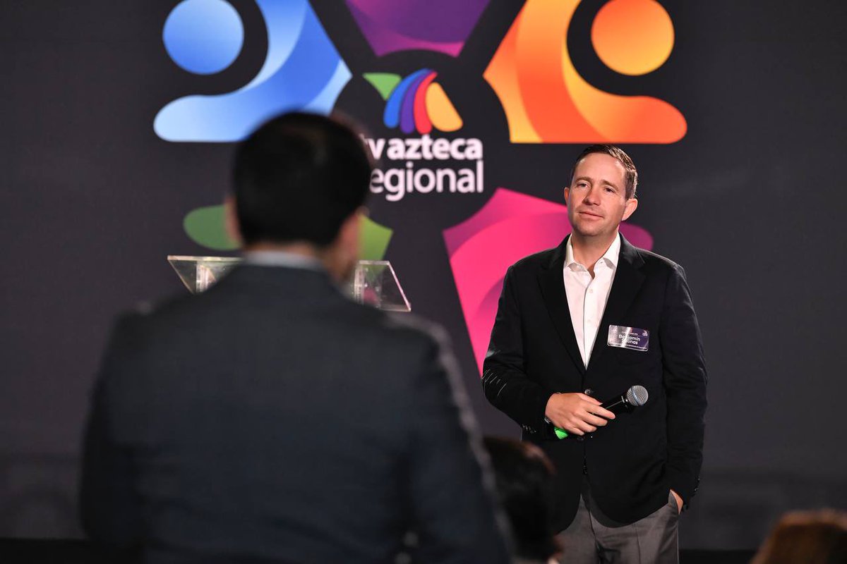 SalinasBenjamin's tweet photo. Hoy me reuní con mi equipo de Azteca Regional para revisar resultados, hablar de la transformación digital y su importancia para nuestras audiencias. 
En Azteca no paramos y siempre estamos planeando el siguiente paso para seguir siendo los mejores con contenidos más novedosos.
¡Gracias a todo el equipo de Azteca Regional!