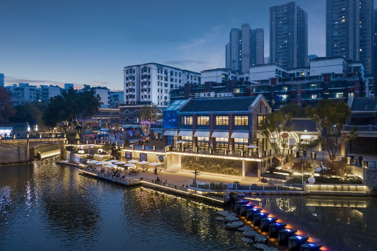 yongchuan06's tweet photo. #HowRU This is Yongchuan, the epitome of urban living. 🏙️🌳 It stands as a model for rejuvenating old communities across China. 🏗️🏢 #GardenCity #Yongchuan #Chongqing 🇨🇳🌇

👋😊🌃🌟🏞️🌆🌳🌇👍 #Yongchuan #CityLife #UrbanRenewal https://t.co/arVwjO1zDU