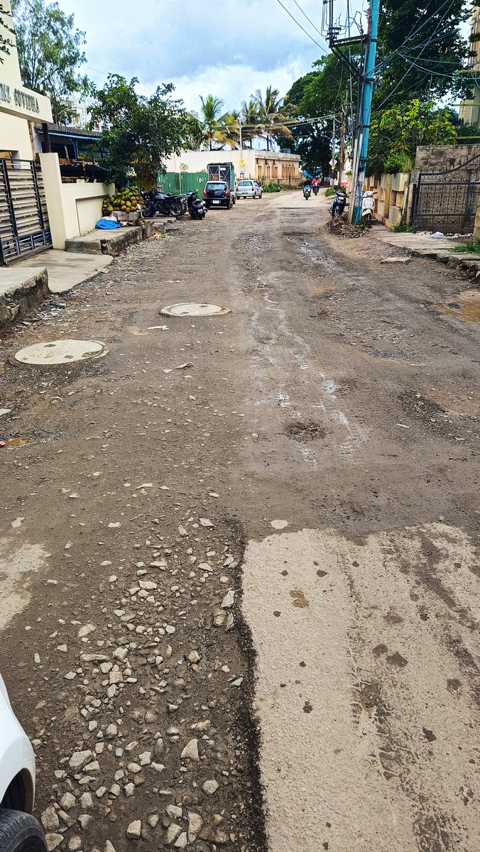 TheLakeRoadGuys's tweet image. Any thumbs up to indicate village roads r better than this road under BBMP?

@BangaloreRepair @kdevforum @carmelaramunite @BengaluruAgenda @east_bengaluru @WFRising @ICCCBengaluru @MTF_Mobility @BBMPMahadevpura @osd_cmkarnataka @siddaramaiah @DKShivakumar

#BrandBengaluru