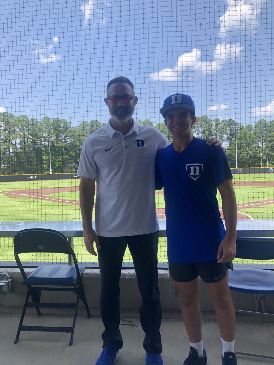 RomanCarlson25's tweet photo. Thank you Coach Pollard for an awesome weekend! @coachchris14 https://t.co/UsHBGJN0Tx