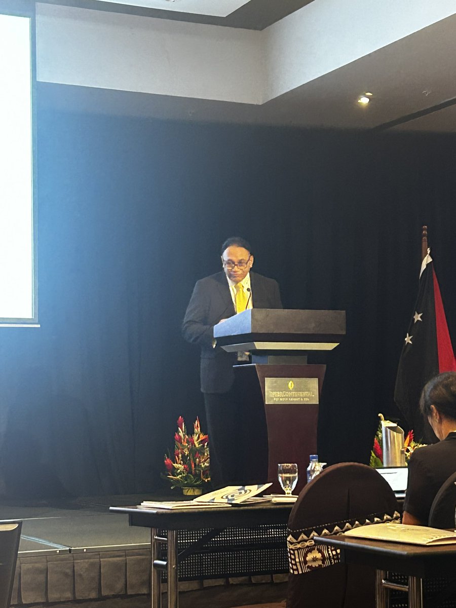 LoTVula's tweet photo. Mr Josaia Naigulevu of the Office of the Public Prosecution, Vanuatu. Sharing the experiences in addressing corruption in Vanuatu.
#UnitedAgainstCorruption #TeieniwaVision https://t.co/qkR215sgVu