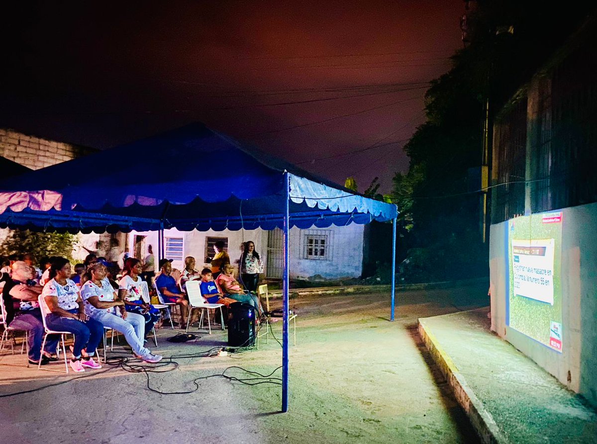 Activos los jóvenes y no tan jóvenes de #JuanJoseMora #Moron #Carabobo viendo nuestro <a href="/ConElMazoDando/">Con el Mazo Dando</a>  #UnidosConBolivarYChavez 🚩🚩🚩 <a href="/dcabellor/">Diosdado Cabello R</a> <a href="/Alirio10sanchez/">Alirio Sánchez</a> <a href="/MendozaRigle/">Rigle Mendoza</a> <a href="/Carlosja_vier/">Carlos Centeno</a> <a href="/Elhijodefina/">SamiMartinez Oficial</a>