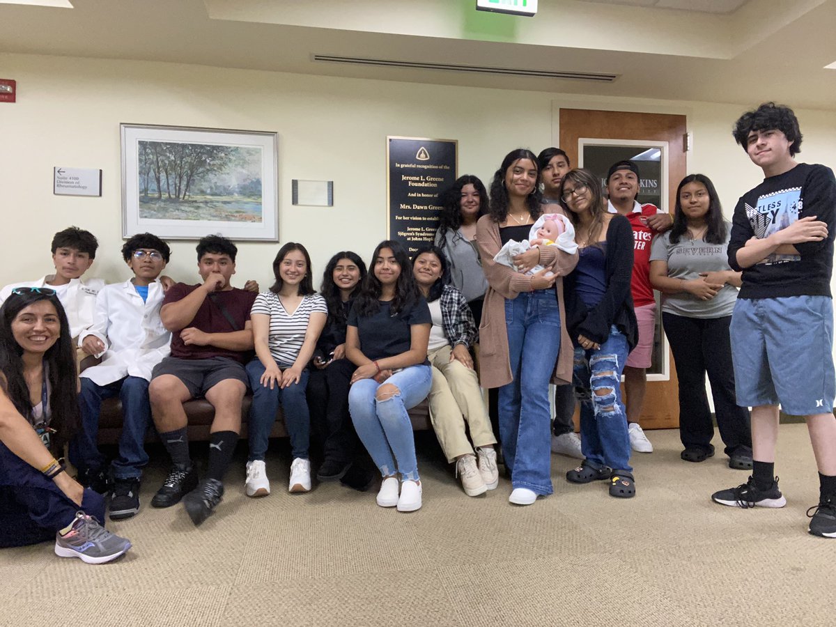 During week 3 our youth are thinking, creating solutions for better healthcare systems, being creative and working as part of a team.

#futurelatino #youth #equity #summer #bipoc #workforce #growth #latinos #community #education #research #healthcare #medicine #jhcentrosol