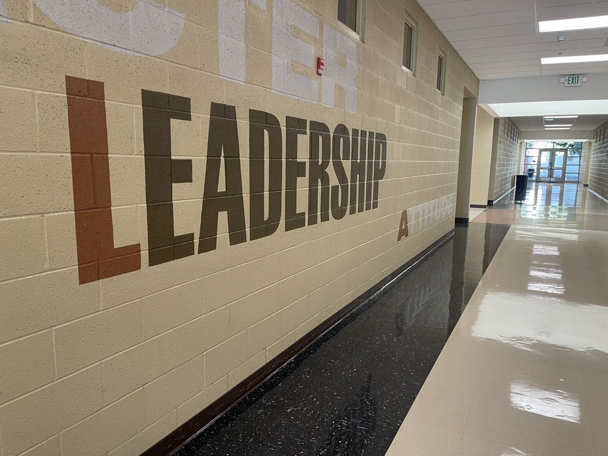 Franklin teachers attended PD w/other new RUSD staff! I was able to sit in two sessions on student engagement &amp; STAR reports to show support! Welcome aboard!💙 #Franklin2023 #FranklinPride #ThisIsRUSD <a href="/RedlandsUSD/">Redlands USD</a> <a href="/RedlandsUSDSupt/">Juan J. Cabral</a> <a href="/RUSDeducation/">RUSD Educational Services</a> @RUSD_Instr_Tech <a href="/DrRebeccaAcosta/">Rebecca Acosta, Ed.D</a>