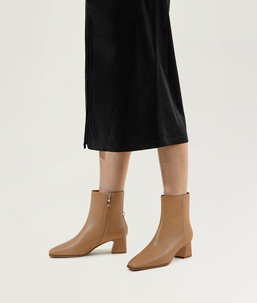 shawnwxn123's tweet image. New Puff 2.0 boots: self-heating, slim silhouette, ultra-soft lining warms feet by 2.4°C upon contact. Cow leather upper, cushion sole, anti-slip outsole, 2'' heel. Stay stylish &amp;amp; warm this winter! #Puff2.0 #selfheat #winterfashion