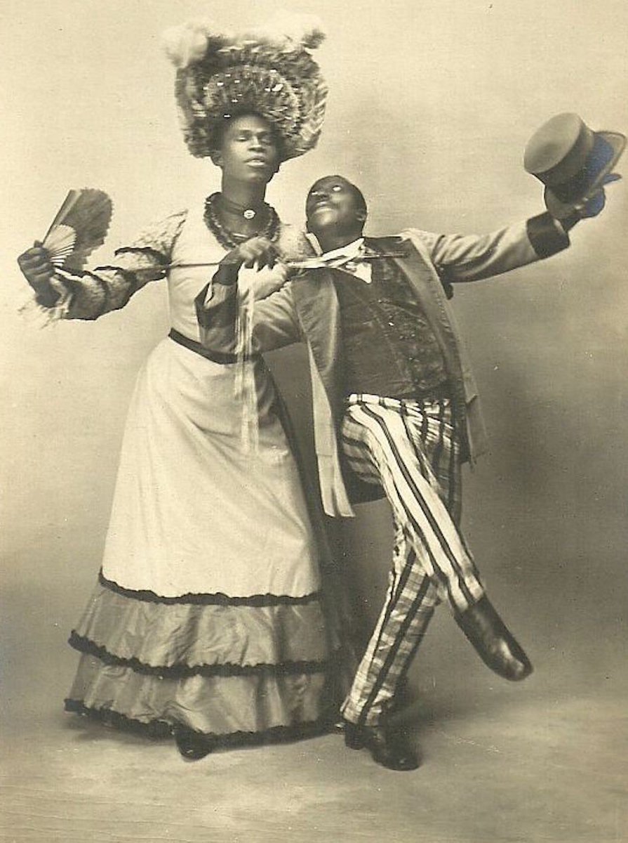 weirdbrunch's tweet photo. 🍳 @weirdbrunch S3 EP50 Bisexual Menace: https://t.co/U3tuRXIisw

@lisacfriedrich the first drag ball and queer pioneer William Dorsey Swann

@2XWIDE cross-dressing, swordswoman, opera singer, Julie d'Aubigny

@whitneylemond Aloha Airlines Flight 243 https://t.co/HEHzHlv5Hy