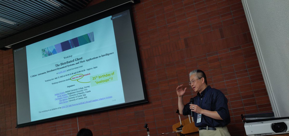 stenichele's tweet photo. Happy 25th birthday #Evoloops 🎉🎉🎉 @ALifeConf #ALIFE2023 @HirokiSayama #TheDistributedGhost https://t.co/11aWd5Emmo
