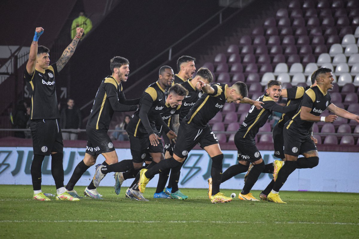 ⚽️🔵🔴 ¡CLASIFICÓ SAN LORENZO! El Ciclón venció por penales 4-3 a Platense, luego de igualar 0-0 en los '90, y se metió en octavos de final de la Copa Argentina. Batalla fue la gran figura atajando 2 penales y metiendo el suyo. Próximo rival: el ganador de Belgrano-Claypole.