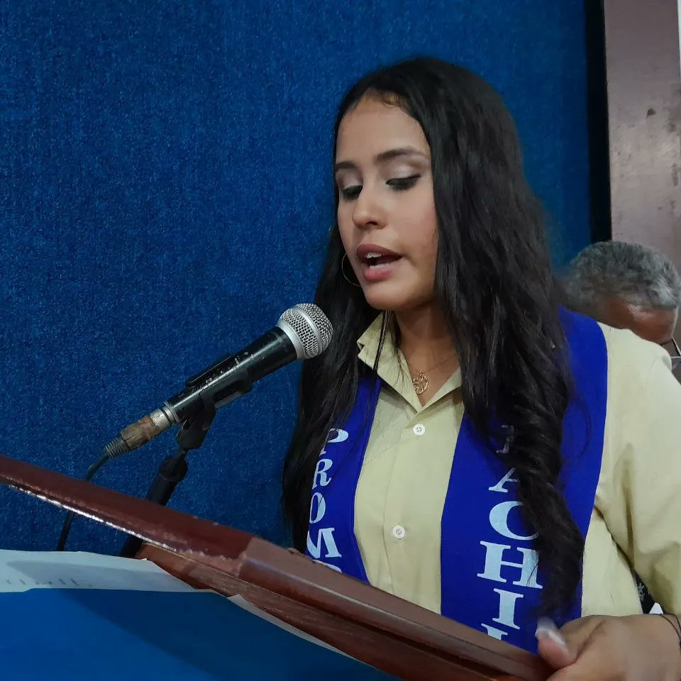 ¡Somos bachilleres!

112 estudiantes del LNB 24 de Julio de 1783, Natalicio del Libertador, recibieron el Título hacedores de Bachiller en Ciencias; lo que les permitirá continuar sus estudios universitarios.

<a href="/NicolasMaduro/">Nicolás Maduro</a> <a href="/_LaAvanzadora/">Yelitze Santaella</a> @MPPEDUCACION