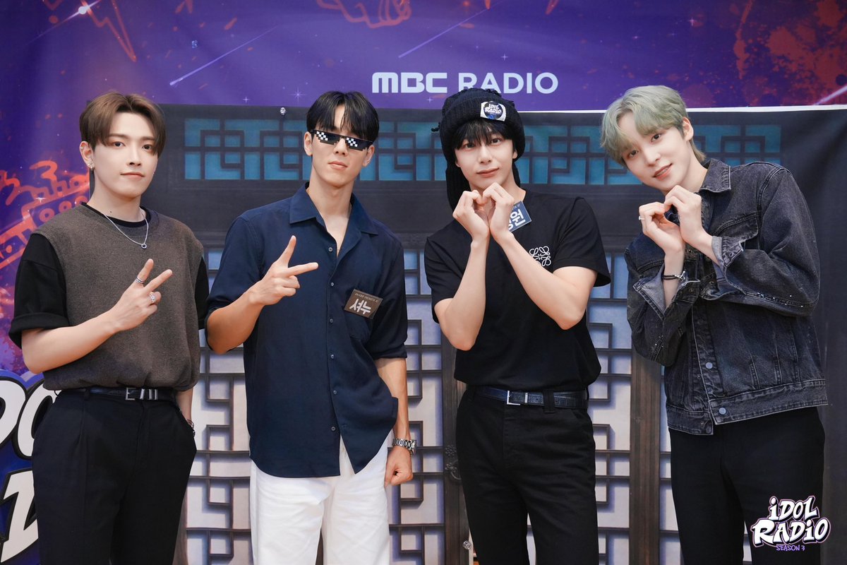 idolradiokorea's tweet photo. [#아이돌라디오3 앨범 230726]

📸EP#92_셔누X형원의 문짝단속🚪 (with 셔누X형원(몬스타엑스))

현&amp;구 아돌라 디제이님들께서
돌랑이들 마음 문단속 단단히 하고 가시었소~

@ATEEZofficial @OfficialMonstaX 

#MBC #라디오 #아이돌라디오 #아돌라 #에이티즈 #홍중 #윤호 #셔누 #형원 #몬스타엑스 https://t.co/aDiPzeOt99