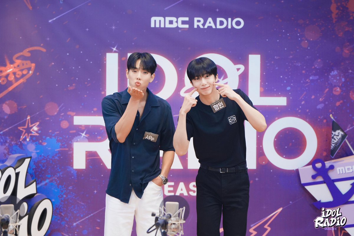 idolradiokorea's tweet photo. [#아이돌라디오3 앨범 230726]

📸EP#92_셔누X형원의 문짝단속🚪 (with 셔누X형원(몬스타엑스))

문짝즈! 그대들은 너무 매력적이오! 
중차대한 과실이오!🫢

@OfficialMonstaX 

#MBC #라디오 #IDOLRADIO #아이돌라디오 #아돌라 #셔누 #SHOWNU
#형원 #HYUNGWON
#몬스타엑스 #MONSTAX #LoveMeALittle https://t.co/Q2AyNfqfae