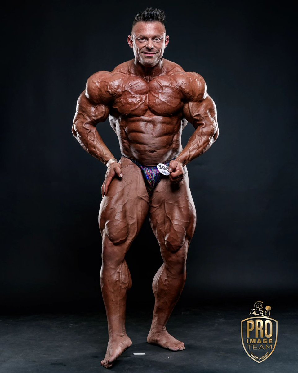 BodyB_Italiano's tweet photo. CULTURISTI ITALIANI @MattiaVecchi80 @MattiaVecchi1  #culturismoitaliano #bodybuilder https://t.co/0SdfEDm6dI