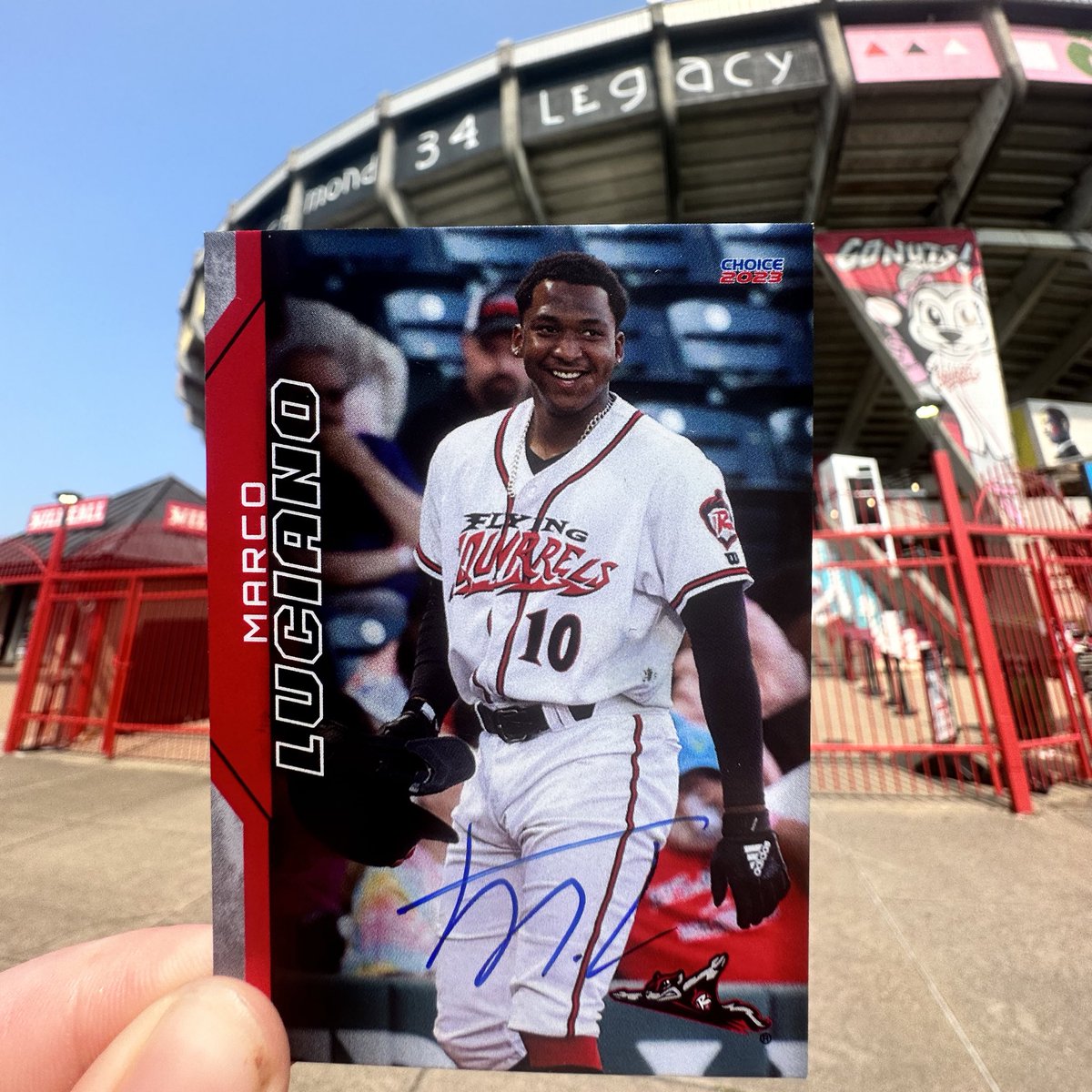 In honor of Marco Luciano’s MLB debut, let’s do a giveaway! 

RT for a chance to win this card signed by Luci! *Make sure you’re following us to have a chance to win.