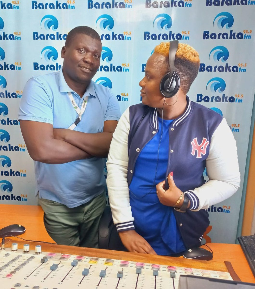 BarakaFmKe's tweet photo. Ona vile besty anacheki besty mwenzake😀🤭🤭. Nway tupate ndani ya #MegaBreakfastShow . #GeorgeNaTriciah hadi 10am. Upo?
#ChamaTawala
@Triciahbb 
@ItsGeorge254 
https://t.co/xuGIPnXd8U https://t.co/lcSjSZFPWH