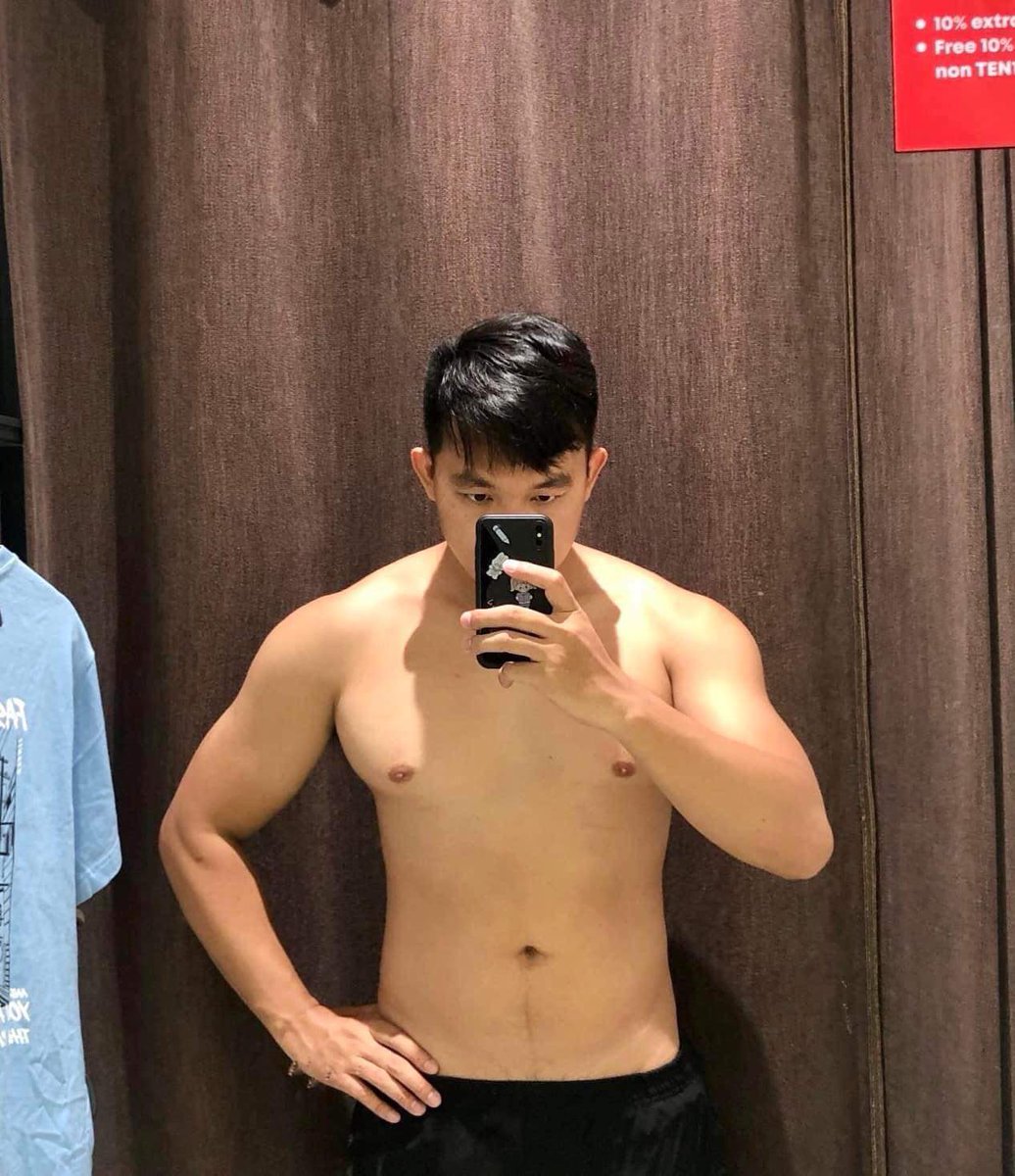 King massage tweet media