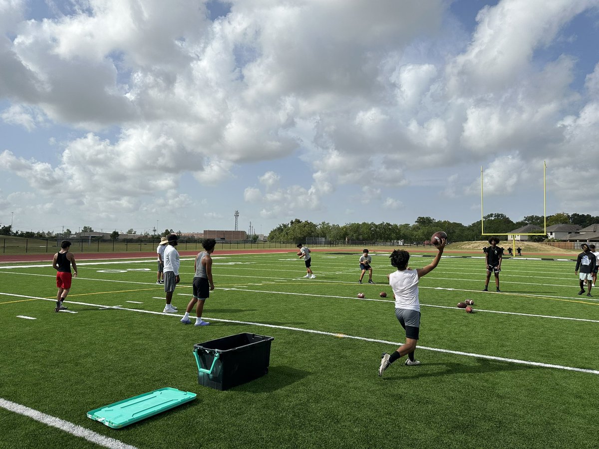 Maverick Football tweet media