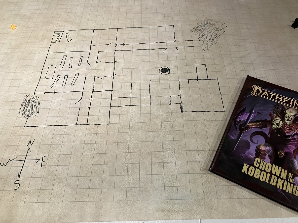 kscomicguy's tweet photo. Finding paths is my favorite way to spend an evening. https://t.co/U0D5MUZ5j3