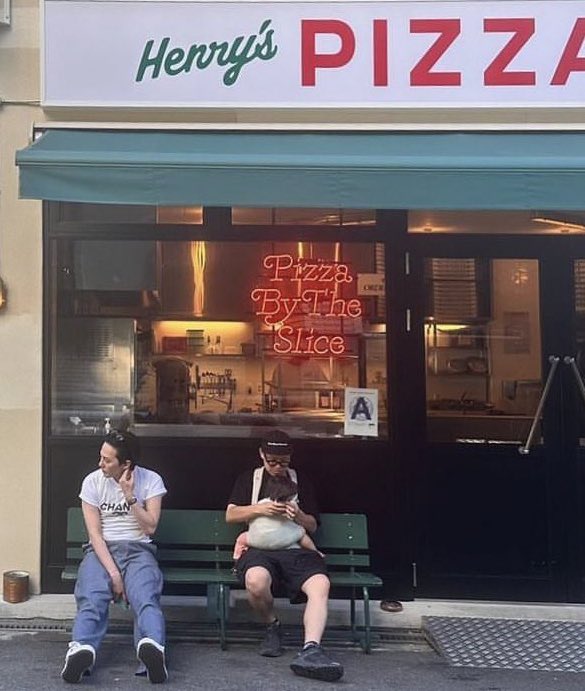 谷町四丁目がParis🇫🇷にみえる