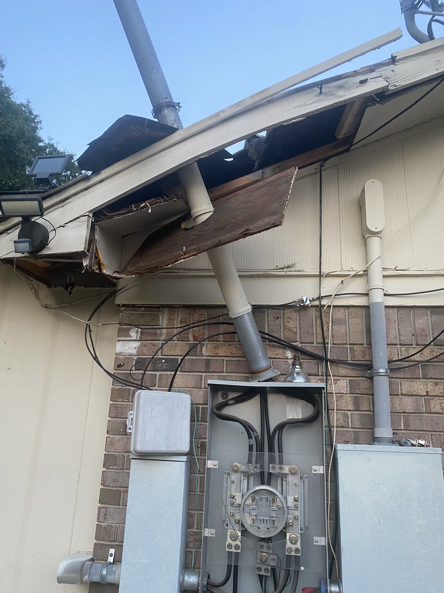 blana6's tweet photo. @pulte I need help.. please. Got the pole part fixed but not the rotten part! Cashapp: $jordanavery200.. (that’s my daughters bc I don’t have cashapp) https://t.co/gNkfAZ76KJ