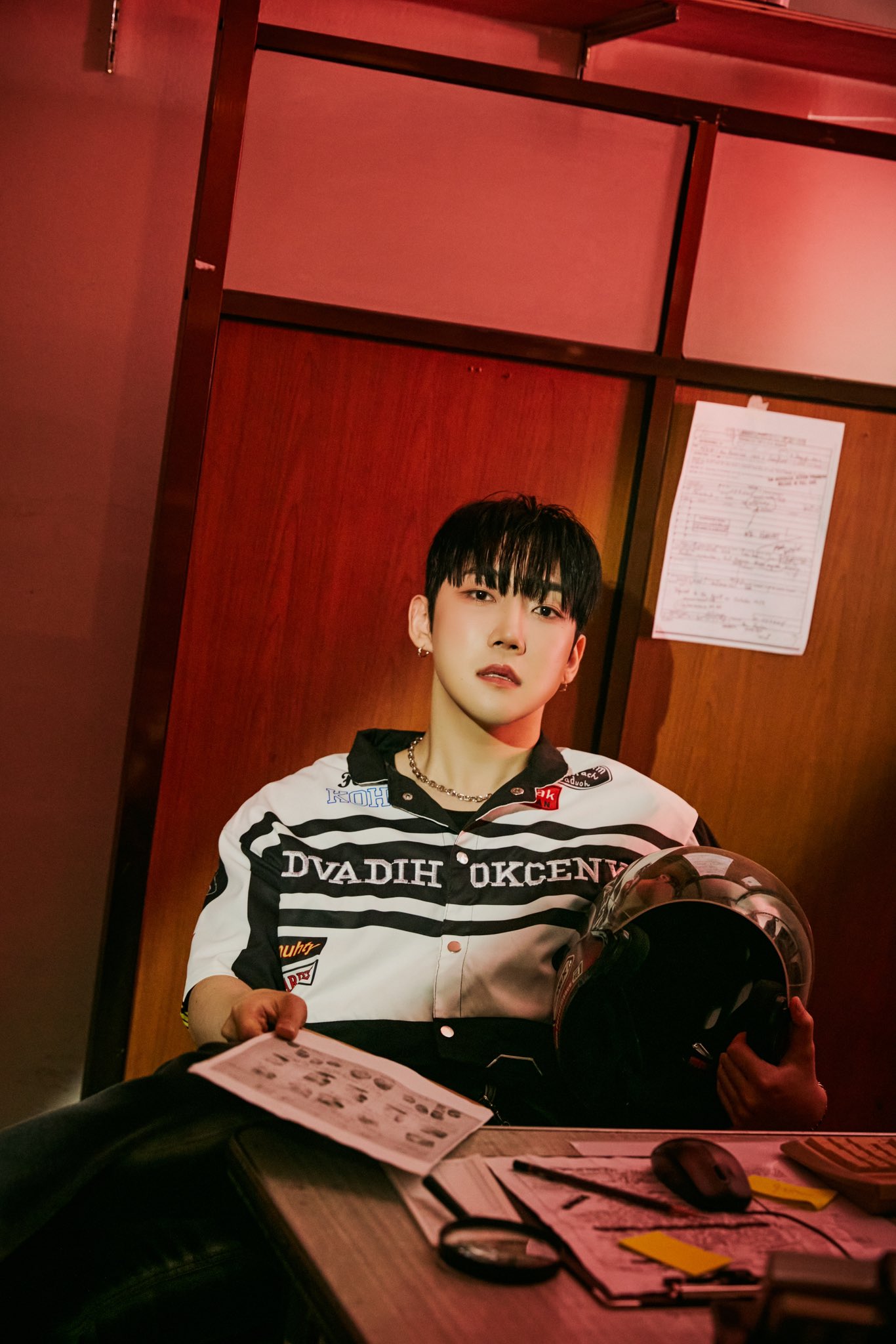 F2B0LPMakAMO4F3?format=jpg&name=large