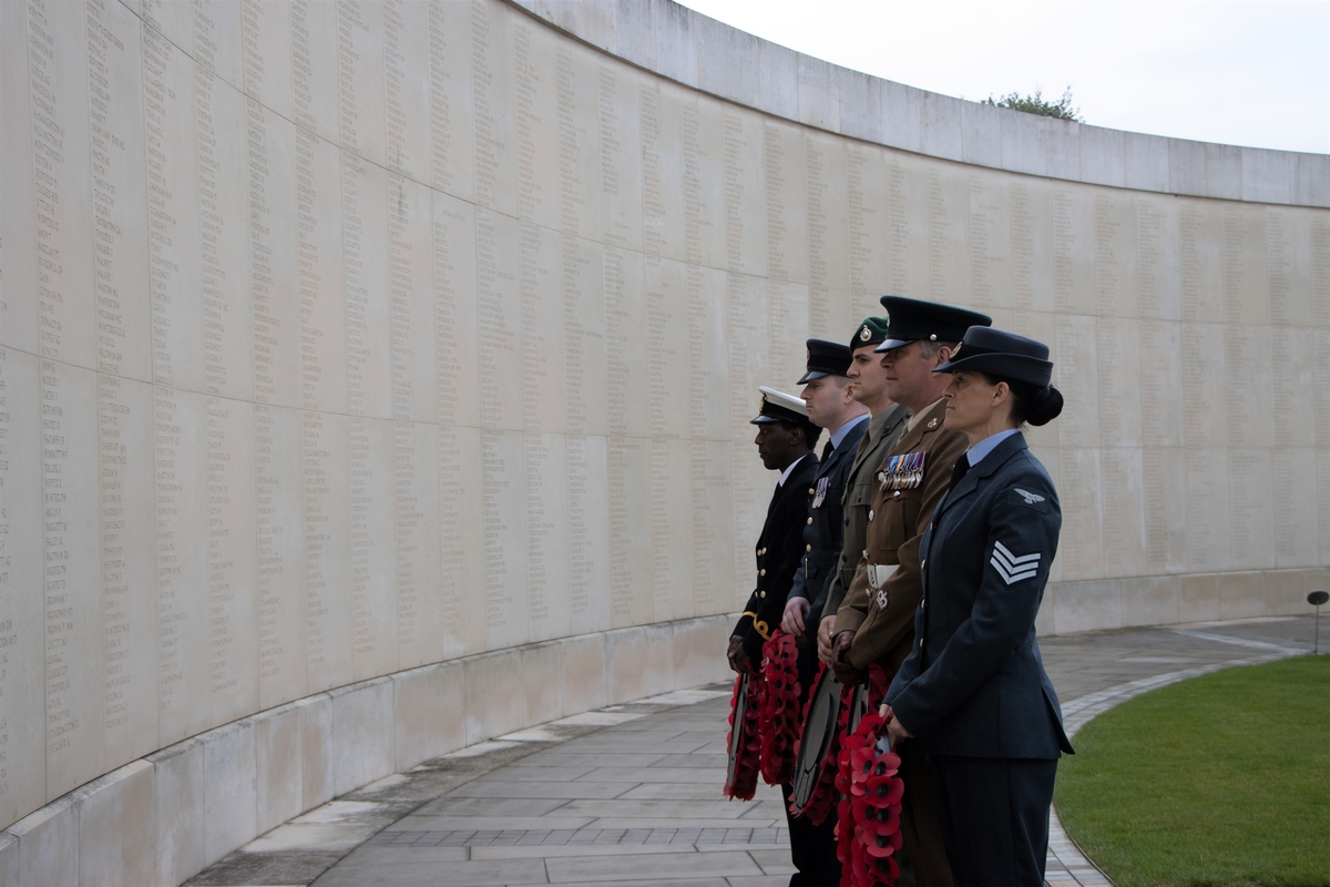 Nat_Mem_Arb's tweet photo. Early this morning at the Arboretum, a lone piper’s lament marked 70 years since the end of the Korean War on 27 July 1953. Wreaths were laid to remember those who sacrificed their lives in the conflict and to honour all who served. #Korea70 1/3 https://t.co/LzyAjvHjBP