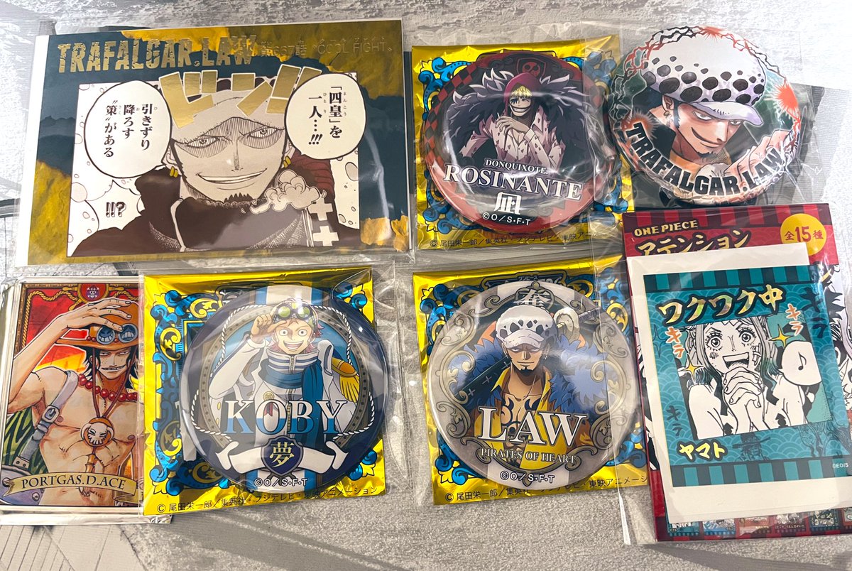 enegoro_56's tweet photo. ⚡︎交換　譲渡⚡︎
ワンピース　ONE PIECE 輩缶バッジ
WORLD コレ缶　バースデー　ステカ　ステータスカード　

【譲】画像1〜3
【求】同異種　エネル　マルコ>>ホーキンス　ドフラミンゴ　

1〜2枚目はエネル、マルコとの交換のみ。
3枚目を含む方を優先させて頂きます。
31日USJ手渡し可◎ https://t.co/OjK4wdMBEQ
