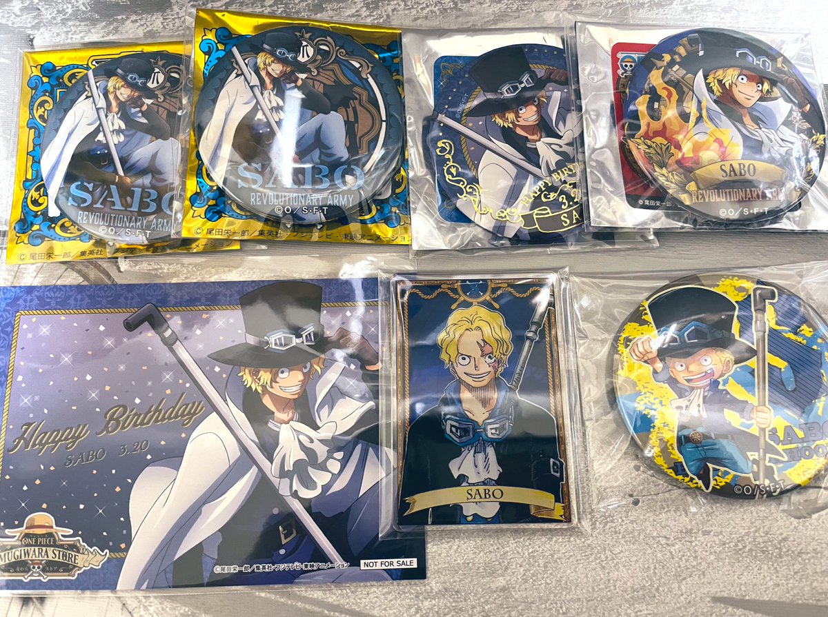 enegoro_56's tweet photo. ⚡︎交換　譲渡⚡︎
ワンピース　ONE PIECE 輩缶バッジ
WORLD コレ缶　バースデー　ステカ　ステータスカード　

【譲】画像1〜3
【求】同異種　エネル　マルコ>>ホーキンス　ドフラミンゴ　

1〜2枚目はエネル、マルコとの交換のみ。
3枚目を含む方を優先させて頂きます。
31日USJ手渡し可◎ https://t.co/OjK4wdMBEQ