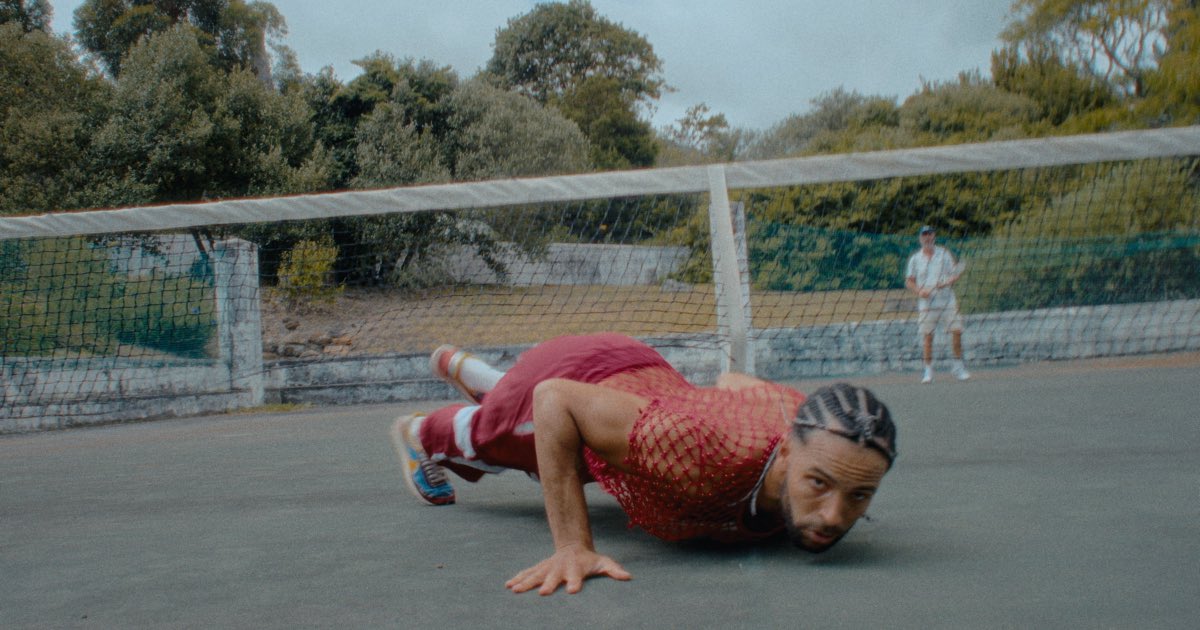 #Yoshe and <a href="/ThorRixon/">Thor Rixon</a> merge innovative talents with an infectious single &amp; video #Romancin: bit.ly/44IlGpC