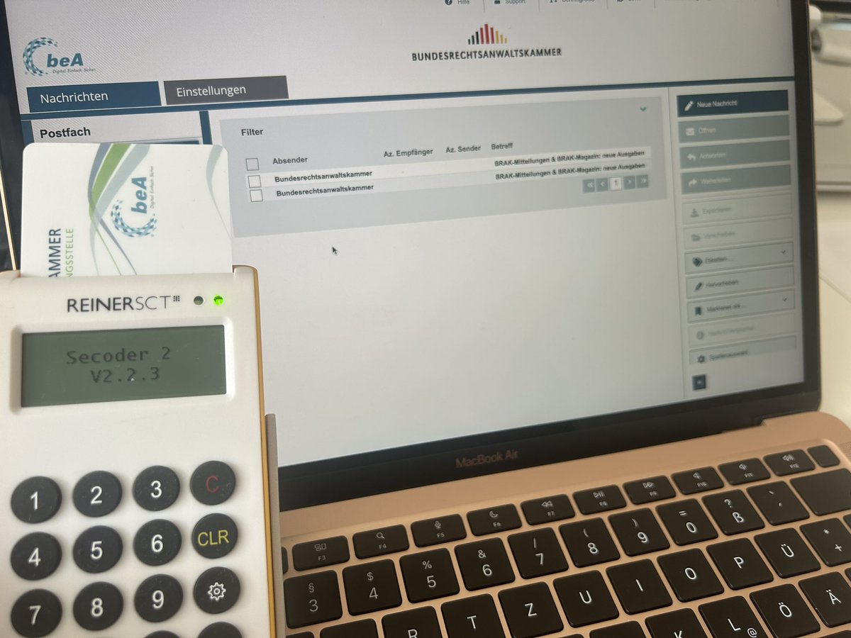 marcelweigand's tweet image. Same procedure as everywhere in Germany. Ich weiß nicht, ob es tröstlich ist: Nicht nur im Gesundheitswesen, sondern auch im Bereich Recht muss man mit Konnektoren &amp;amp; Karten sowie Anwendungen arbeiten, die an 1998 und nicht 2023 erinnern. 
#DigitaleTransformation
