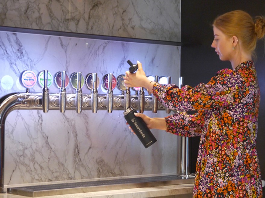 And another feature for Smart Soda! 

Very happy to share this from @LondonLovesBiz , covering our bespoke installation at No 1 Soho Place, London:

londonlovesbusiness.com/smart-soda-uks…

#DrinkSmart #HealthyHydration #RevolutionaryBeverage #Sustainable #SmartChoice #HydrationReinvented