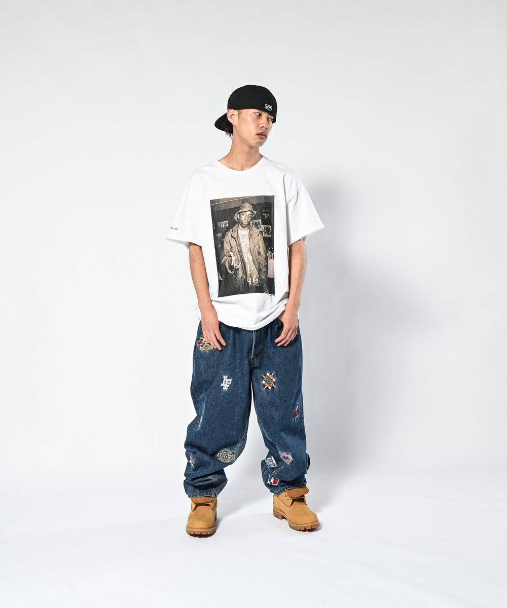 lafayette_jpn's tweet photo. ◆LFYT × T.ERIC MONROE - BIG L 1993 TEE LS230130
(WHITE, BLACK, RED)
凄腕リリシストとしてヒップホップファンから愛され続ける「Big L/ビッグ・エル」を捉えたフォトTシャツ。
📱https://t.co/BcOkBnoJBA
#tdoteric
#BigL #LCorleone
#LFYT #Lafayette #ラファイエット #Lafayette_NYC https://t.co/tZ10cRw6el