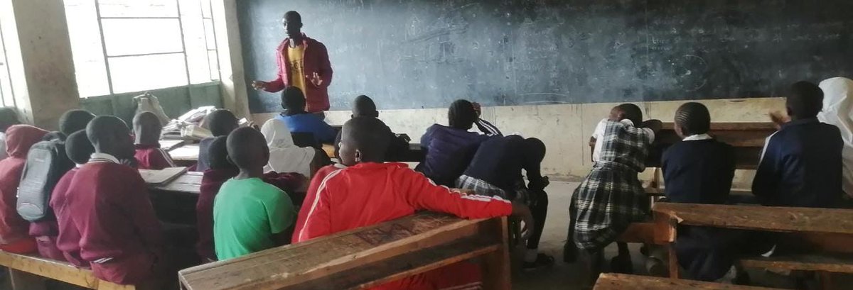 CrimeSiPoaKenya's tweet photo. Children rely on what they learn to understand their development stages . This is why we are so keen on empowering them on #SRHR. At Kisulisuli primary in Nakuru county, the children were interested in knowing about the physical development #CSPonthemove
@ChildFundKenya https://t.co/xfVxO9B1us
