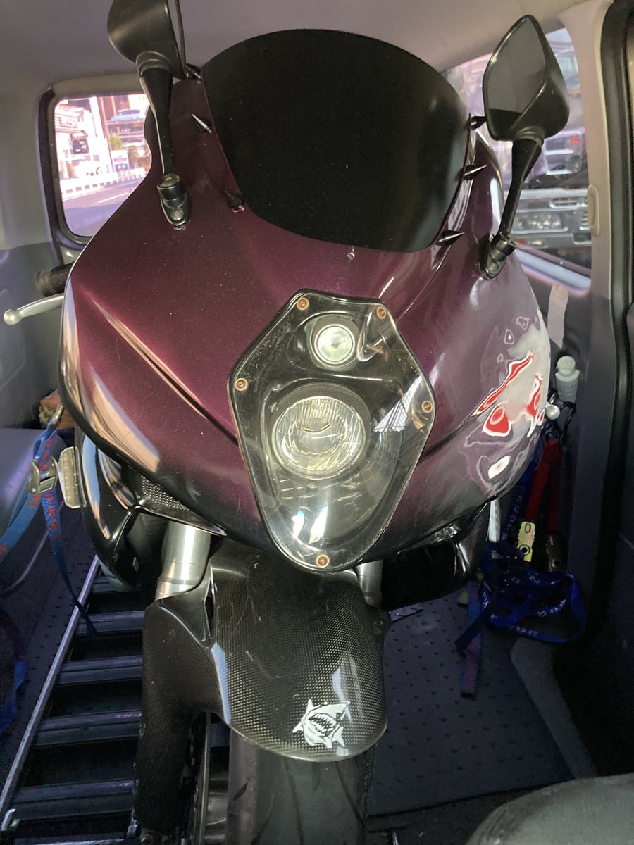 eternity_masaki's tweet photo. CBR1000rr…修理でお預かりです！
いつもご依頼ありがとうございますm(__)m https://t.co/Ss5gR51r7f