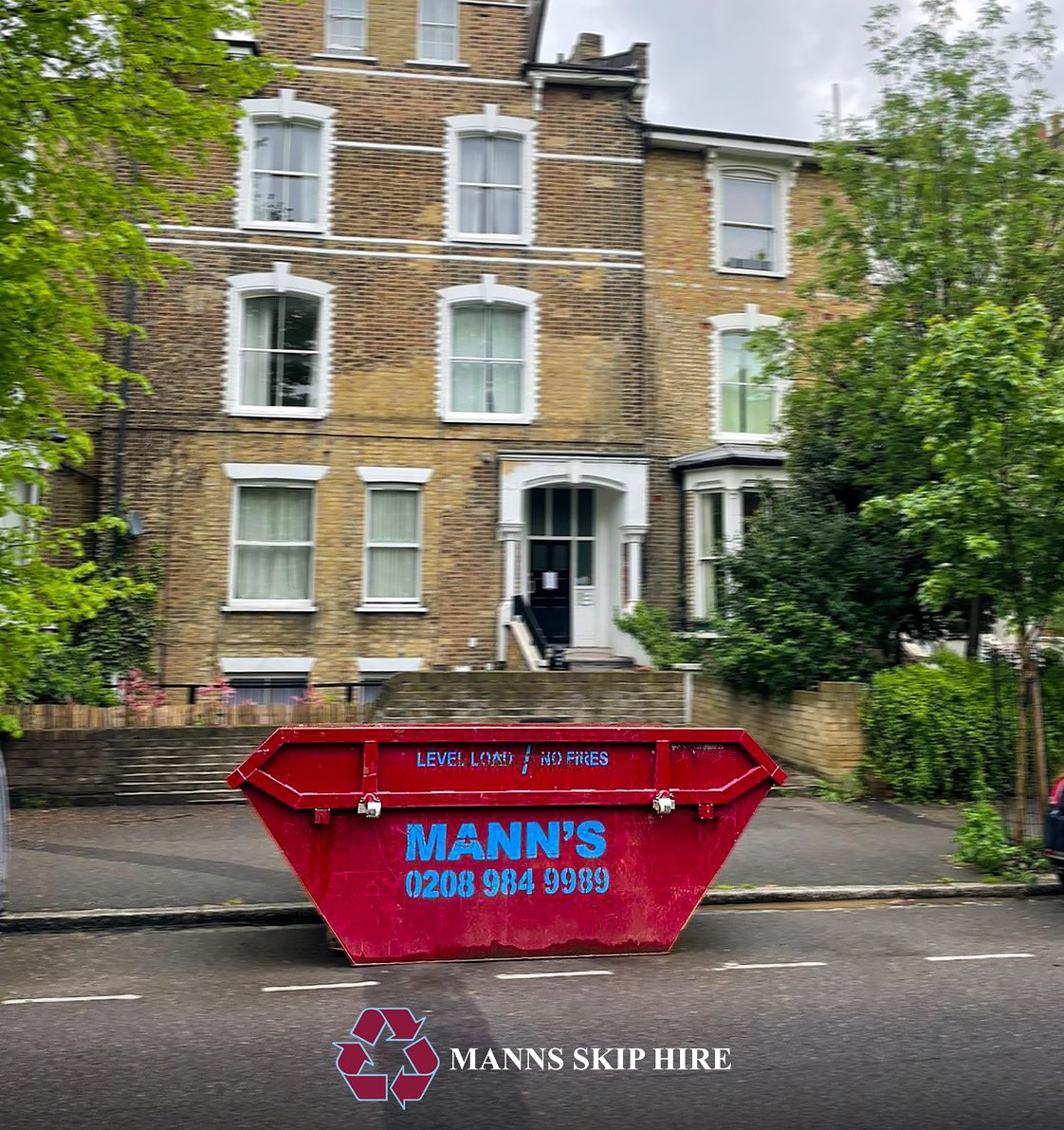 Manns Waste Management is open Monday to Saturday from 7am, offering skip hire of all sizes &amp; rubbish removal on any scale. 

To make an enquiry, please visit mannswaste.co.uk 

.
.
.
.
#skiphire #skips #skip #skiphireeastlondon
