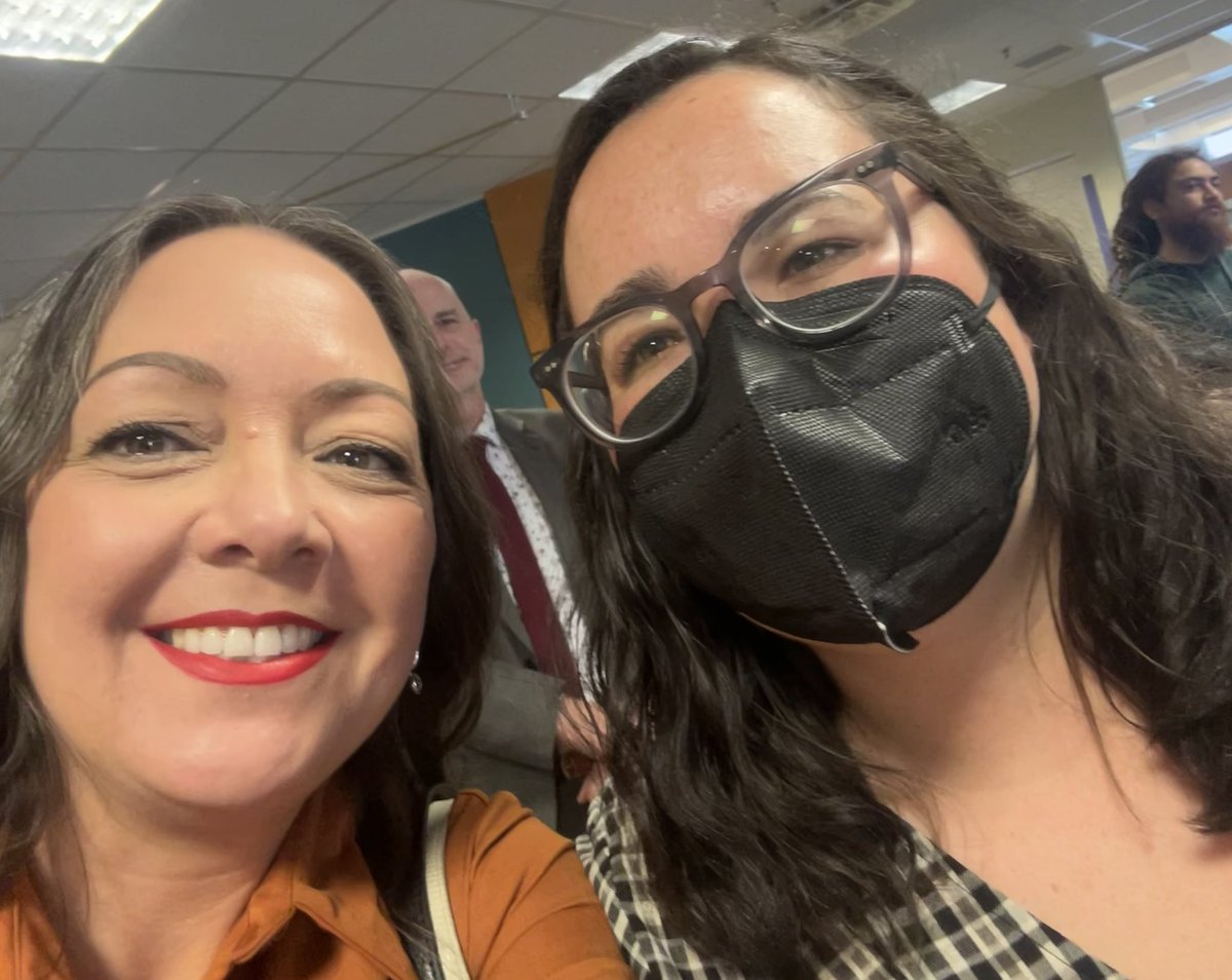 TarahNikora's tweet image. Fuck is a flexible word on its own interesting with another word much more direct…f that f off f no f up and so on 🫶 Today I was @taramcallister4 &amp;amp; 🤬 you was our 👍 with a # like #Coloniser #RoyalSociety  SOOOO lovely to see you today e tuahine your wairua is refreshing 👊🏼