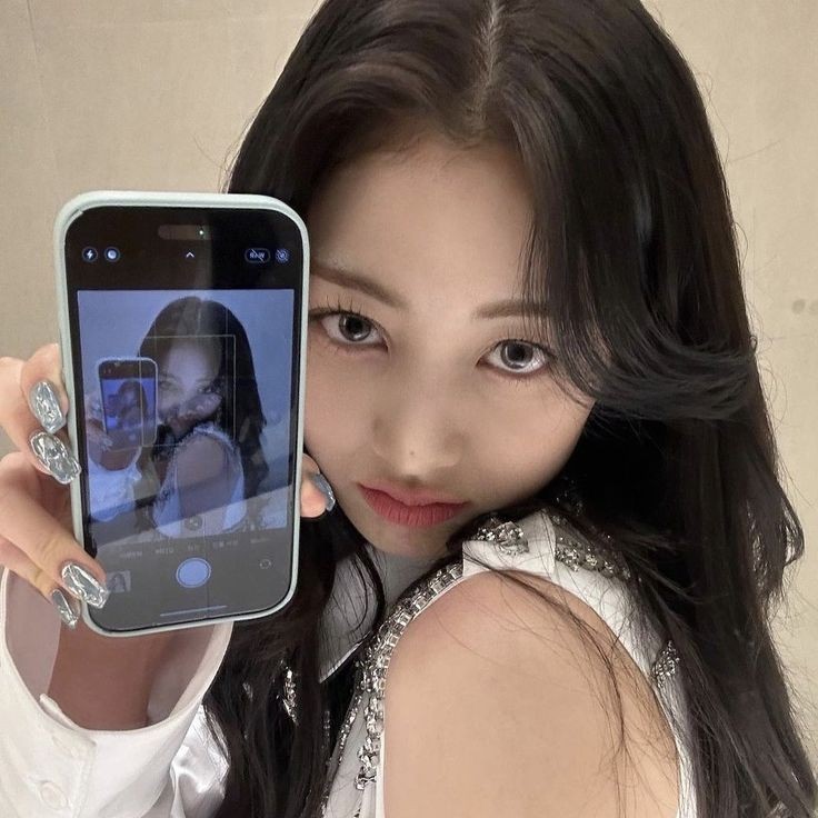 her<3

#JIHYO #지효