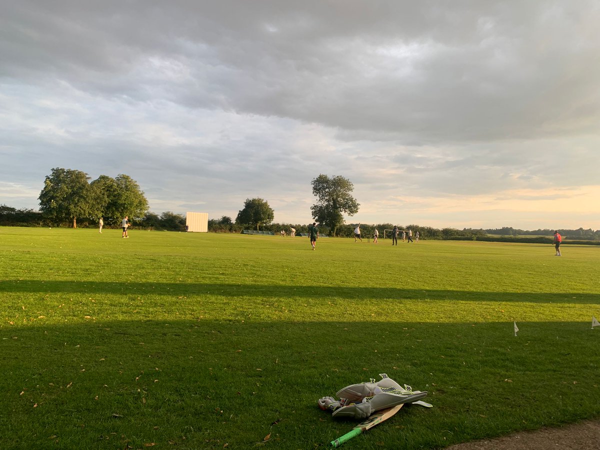 Great to see so many at practice on Tuesday night allowing us to get some practice in the middle.  Fingers crossed for better weather going forwards 🤞☀️

#MACC