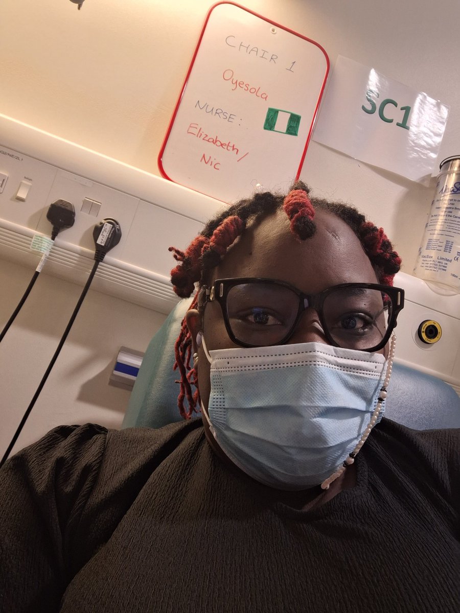 SickleCellConvo's tweet photo. This drawing by @RobynClurow of @ApheresisNUH brought a huge smile to my face😁😁 another day to receive 10pints of blood and something to smile about 💚🤍💚 https://t.co/HC2Qr9cT8z