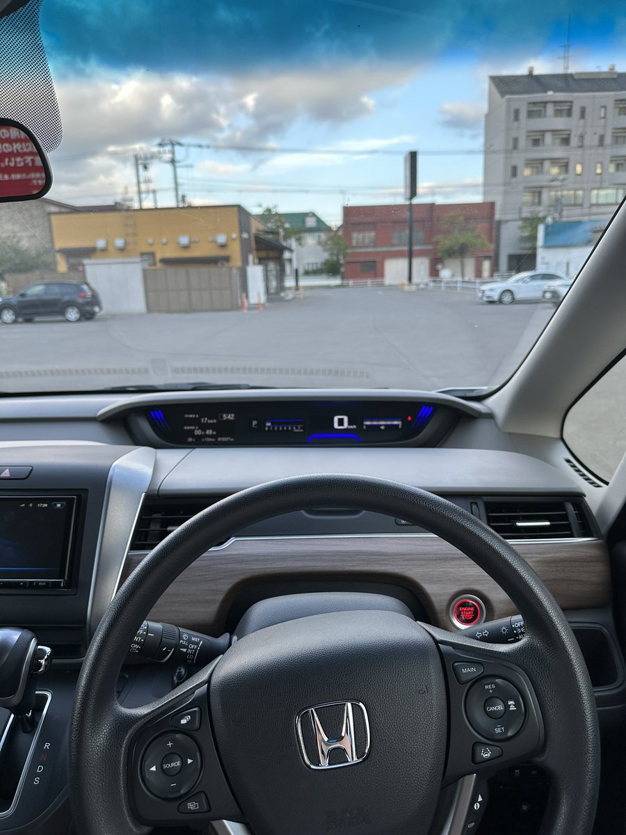 よろしくフリードちゃん😄
めちゃ運転しやすい！