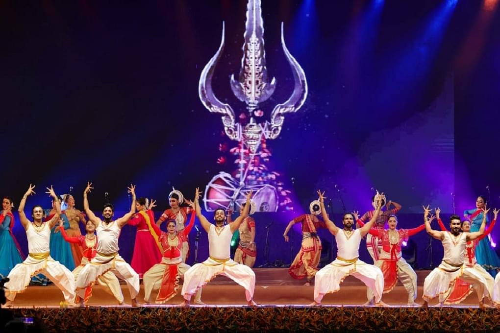 INDIASPROG98425's tweet photo. #PragatiMaidan Comes Alive As PM @narendramodi Inaugurates #BharatMandapam Amid Grand Cultural Event & developed as a national project at a cost of about Rs 2,700 crore the new #IECCComplex at Pragati Maidan will help in promoting India as a global business destination
@cbdhage https://t.co/8PPdCYYTeN
