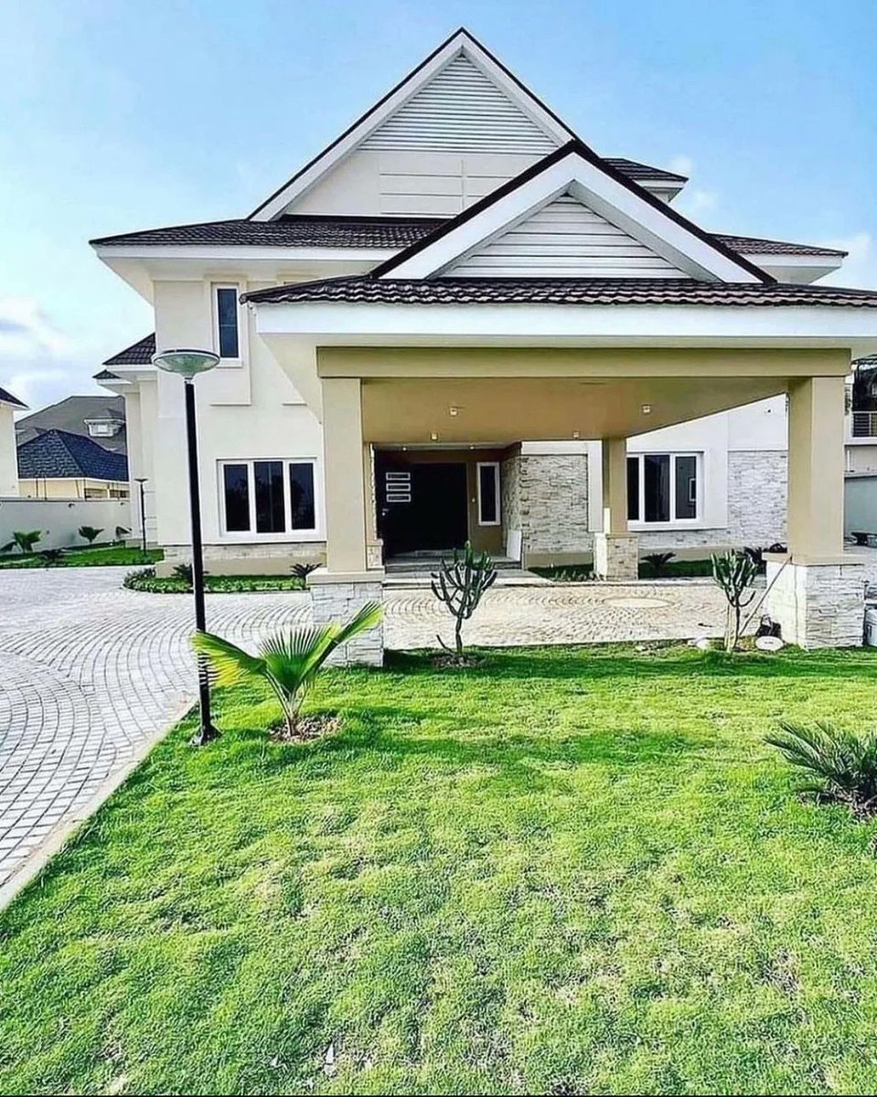 fortcubesrealty's tweet photo. An Exquisite Finished 7 Bedroom Fully Detached Duplex Available FOR SALE 
Location: Guzape, Abuja
Price: N1 Billion
For Inspection:
09038000403
07055550475 https://t.co/1uLYy6f73U