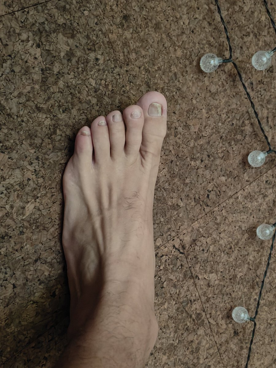 ThEbig50foot's tweet photo. #feetpic #feet #feetfinder #feetfethish #feetfetiche #feetcontent #feetseller #feet_pic #feetpicsforsales #feet50 #size50 #size15 #feetman #Bigfoot https://t.co/VAtSvo8Kaf