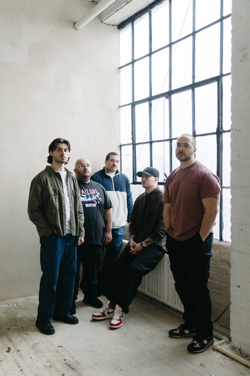 “Message Like A Bomb” ft <a href="/DarylPalumboNY/">Daryl Palumbo</a> is streaming on <a href="/SpotifyUSA/">Spotify USA</a> now. Save it, throw it in a playlist, and run it the fuck up. 

Spotify: open.spotify.com/album/0mRYDMAO…