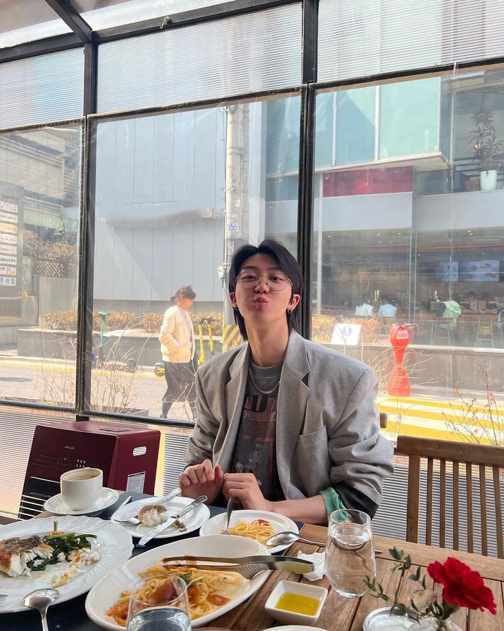 wonachos's tweet photo. Hiii, I'm salmon!!

— plz help me find interactive moots!!  

☆ she / her, minor l, filo
☆ not new to #stantwt &amp; #kpoptwt 
☆ carat, nctzen, and engene 
☆ any fandoms are welcome !

♡/↻ are much appreciated <3 https://t.co/vN6KPK1qP8