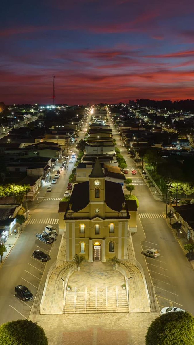 ⛪️ "Serrania - Sul de Minas Gerais ..." 🇧🇷
📸 Desconhecido