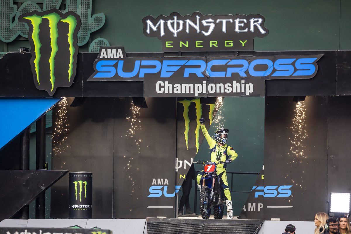 Yamaha Racing tweet media
