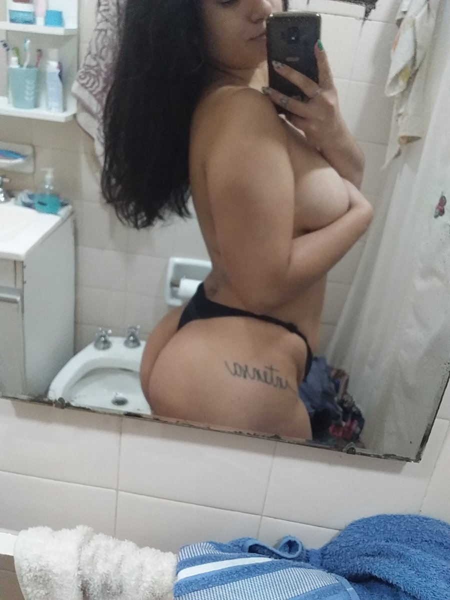 annastasiasexy's tweet photo. I just want them to give me some love for me 🍑 https://t.co/bAxzHrqJlK