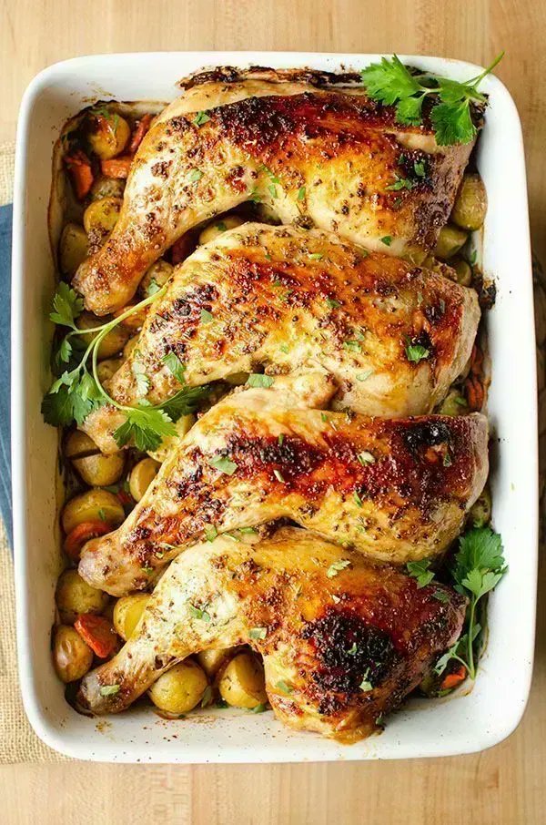 Living_Lou's tweet photo. SCRUMPTIOUS recipe - baked chicken thighs! 💞

Make this one-pan baked chicken with crispy skin and potatoes. Trust me, it’s DELICIOUS.

RECIPE: https://t.co/MgLXdZN2c7
#chicken #cooking https://t.co/p2DSG0VMmf