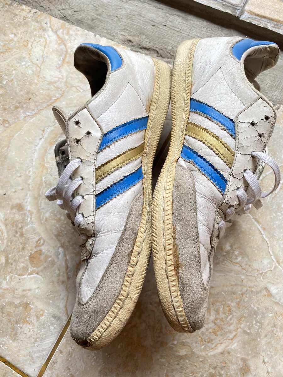 fajriAS666's tweet photo. jual sepatu dulu deh
Adidas Samba 
Size 44 
Kondisi sudah pernah di press atau reglue dan jahit
idr 200K azzaaa
dijual karena butuh aja si
#bekasi https://t.co/MckaTEMiYs